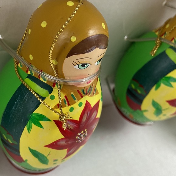 Vintage boxed set of 3 wooden Matryoshka 🪆 Doll Ornaments Christmas poinsettia - Picture 7 of 10